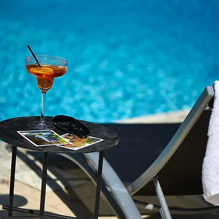Hotel Château De La Pioline 4*